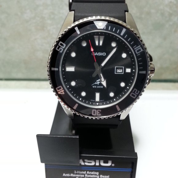 CASIO "DIVER" WATCH - Picture 1 of 5